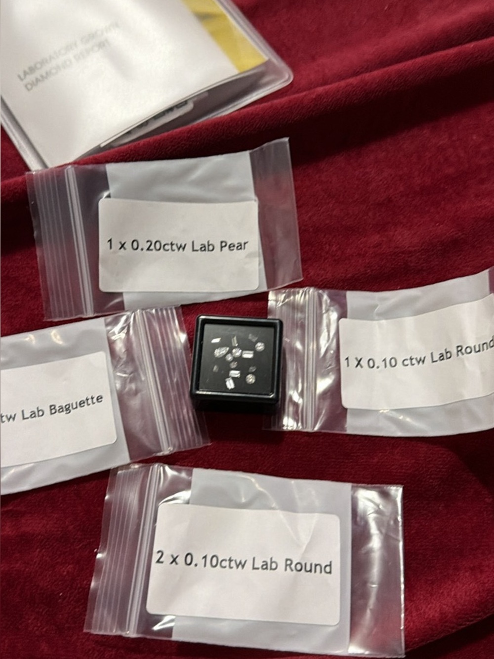 Loose Lab-Grown Diamond Mix - Pear, Baguette & Round and emerald 12x0.20 ctw